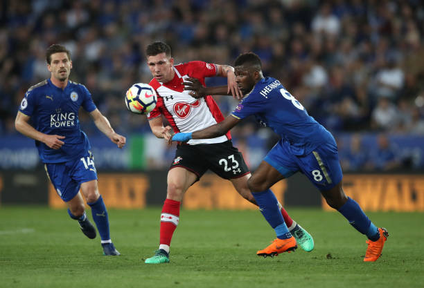 在同一洞里 在同一洞里