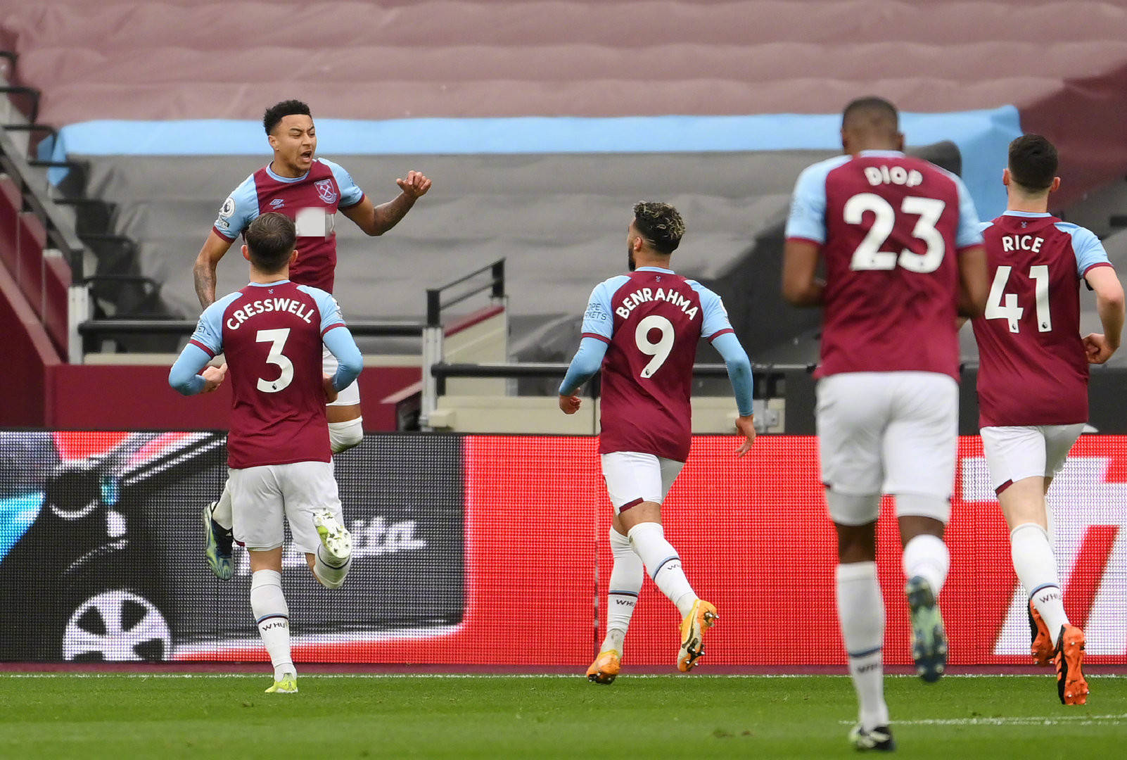 拼中展现出 拼中展现出